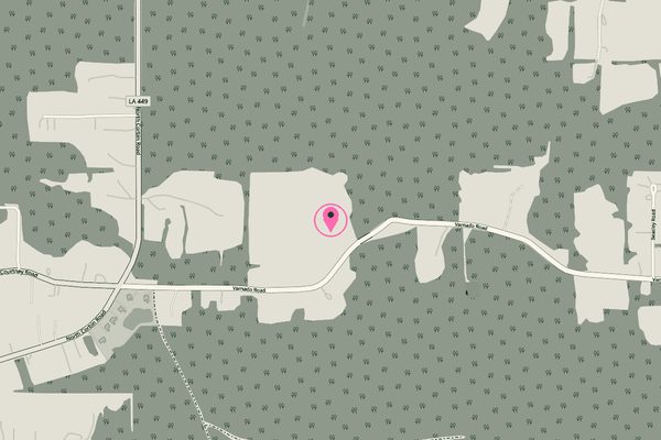 Map of Walker, Louisiana with a pin on Happy Tails Grooming Co. on Varnado Road